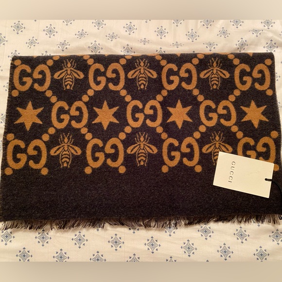 Gucci wool scarf with bees - Picture 5 of 5